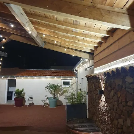 Le Boheme, Sauna & 아파트 *