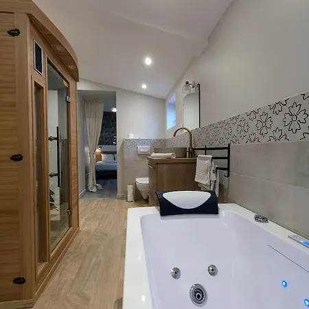 아파트 Le Boheme, Sauna & Riorges