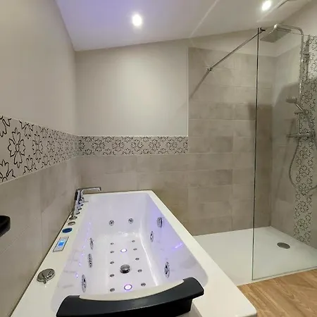 Appartement Le Boheme, Sauna & Riorges